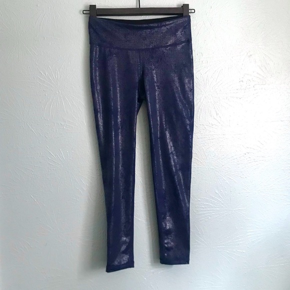 Ideology blue metallic cropped yoga leggings, size Small - Picture 5 of 5
